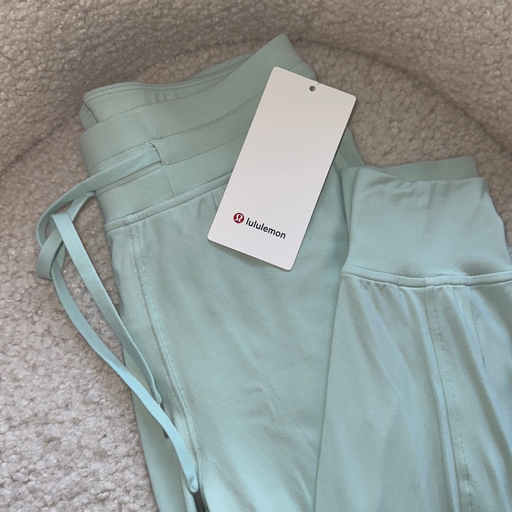Lululemon Ready to Rulu HR Jogger - NWT